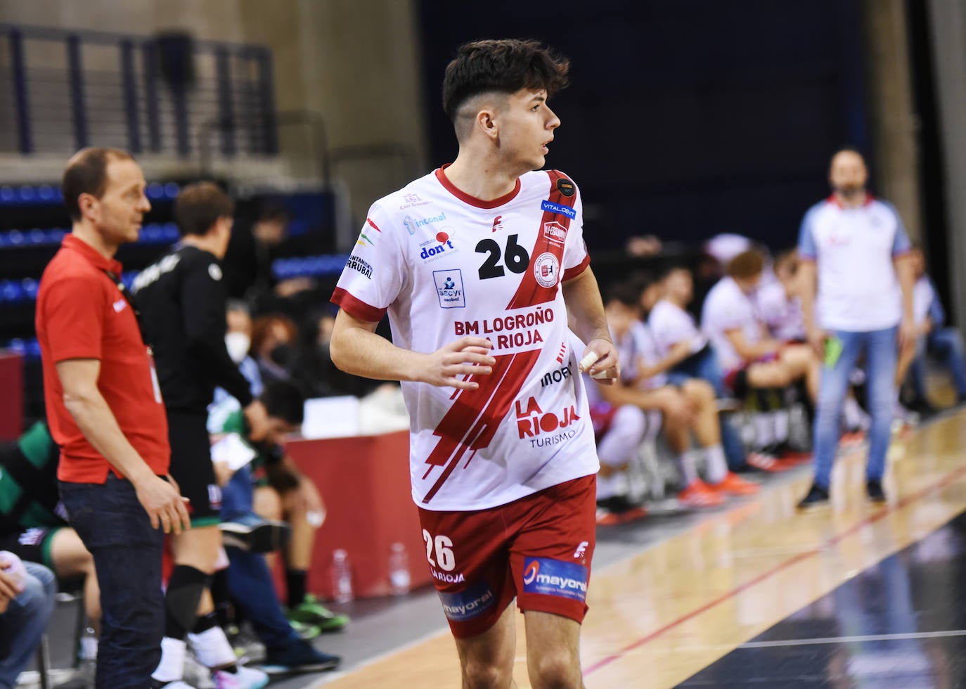 Fotos: Las imágenes del triunfo del BM Logroño ante el Anaitasuna