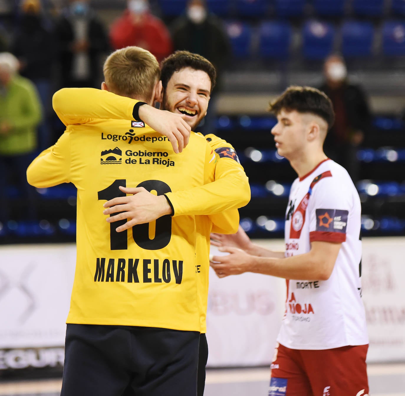 Fotos: Las imágenes del triunfo del BM Logroño ante el Anaitasuna