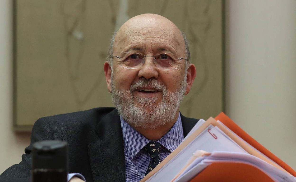 El presidente del CIS, José Félix Tezanos, en una comparecencia en el Congreso.