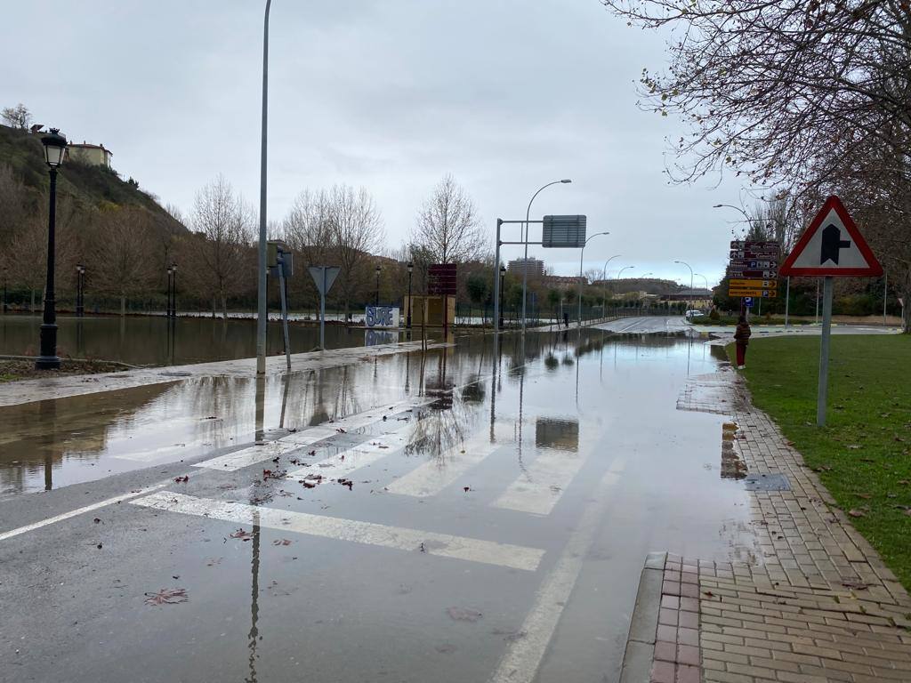 El Barrio de la Estación de Haro continúa inundado,