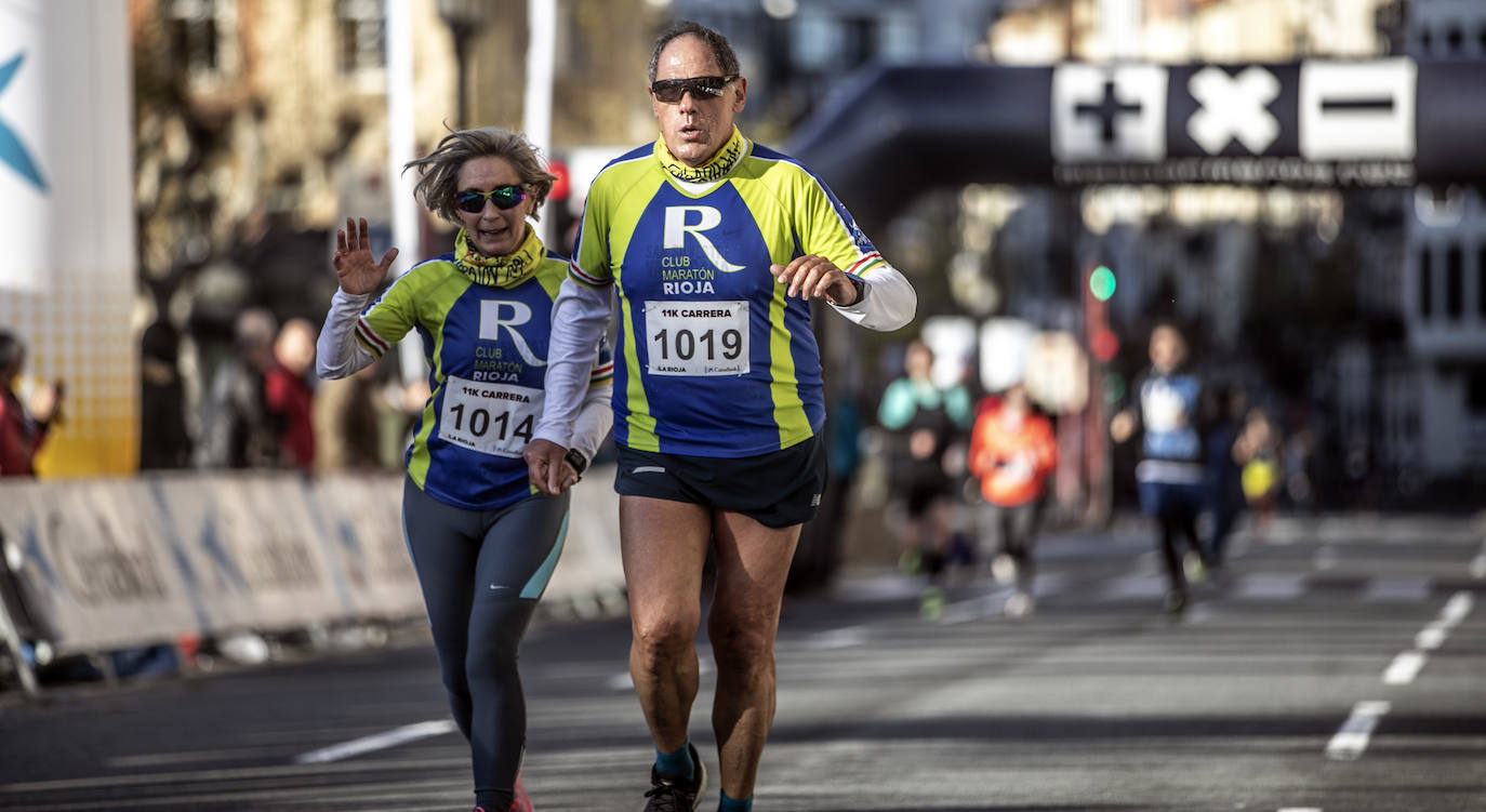 Fotos: La llegada a la meta en la Media Maratón de La Rioja