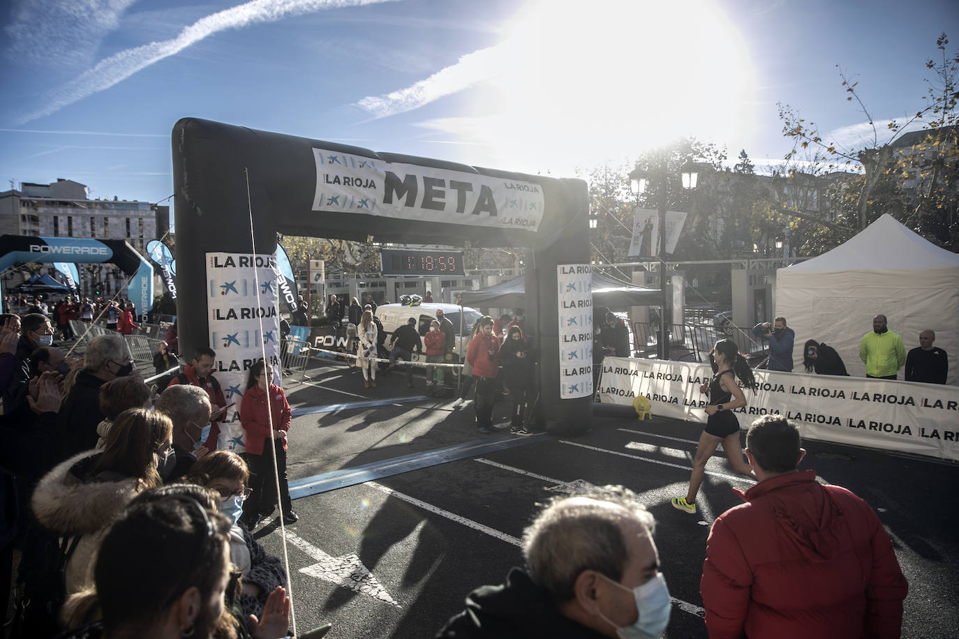 Fotos: La llegada a la meta en la Media Maratón de La Rioja