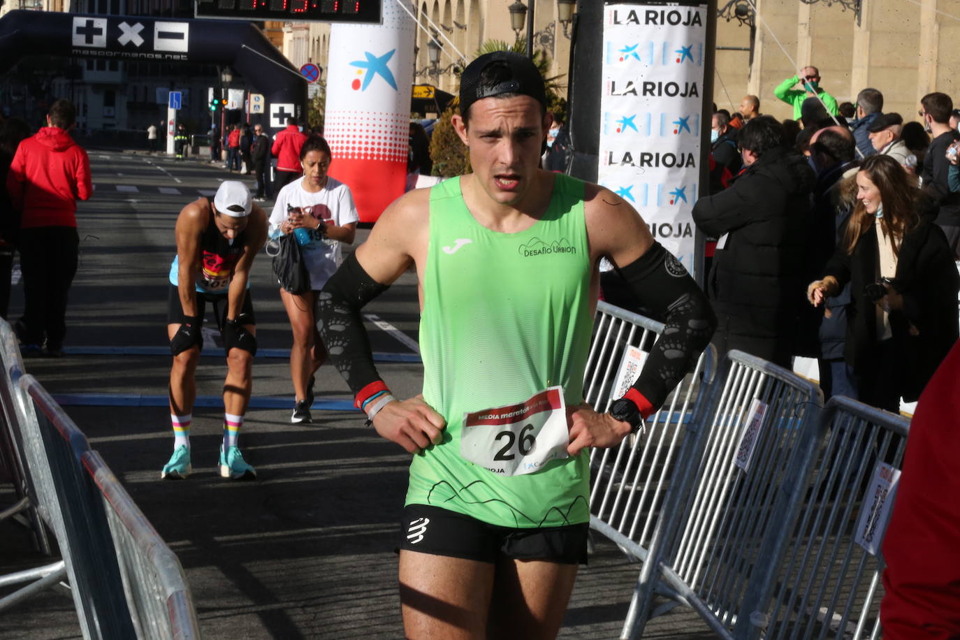 Fotos: La llegada a la meta en la Media Maratón de La Rioja