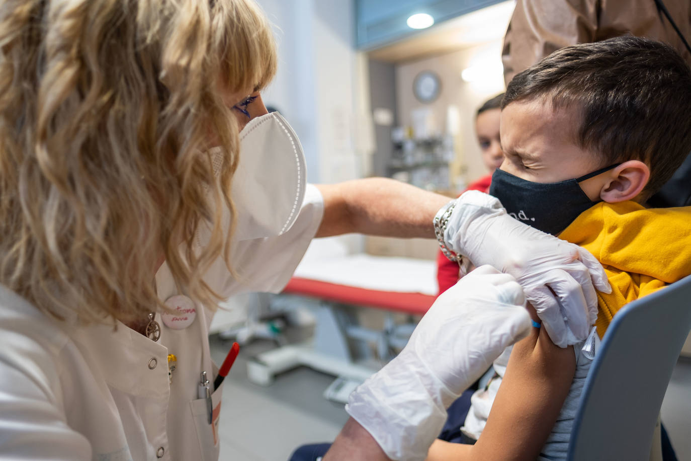 El centro de salud de Arnedo vacuna durante esta semana a los niños de la zona. 