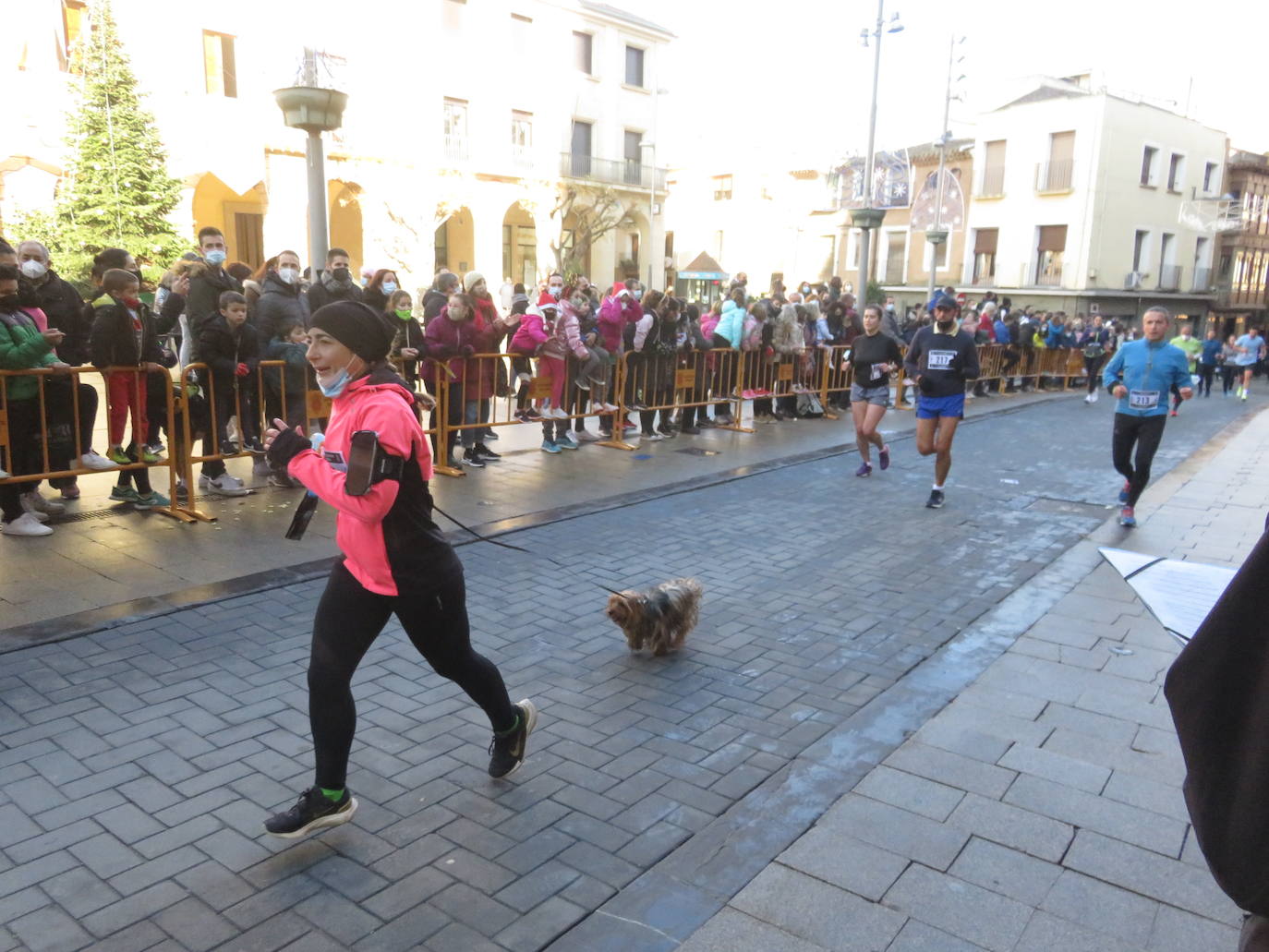 Fotos: Cuatrocientos corredores, en la San Silvestre de Alfaro