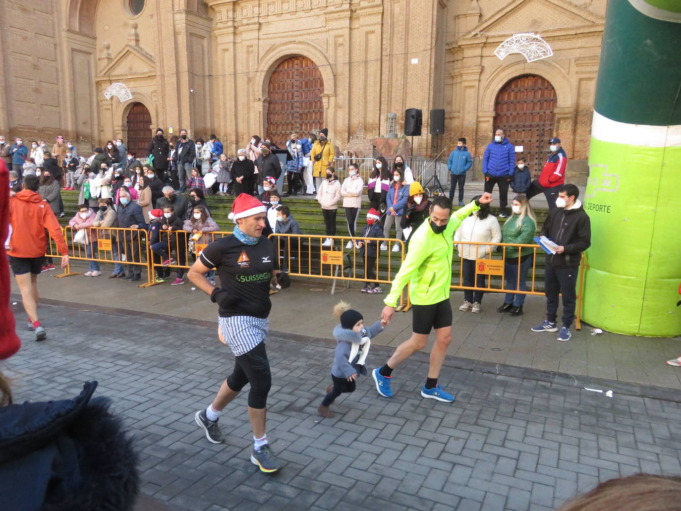 Fotos: Cuatrocientos corredores, en la San Silvestre de Alfaro