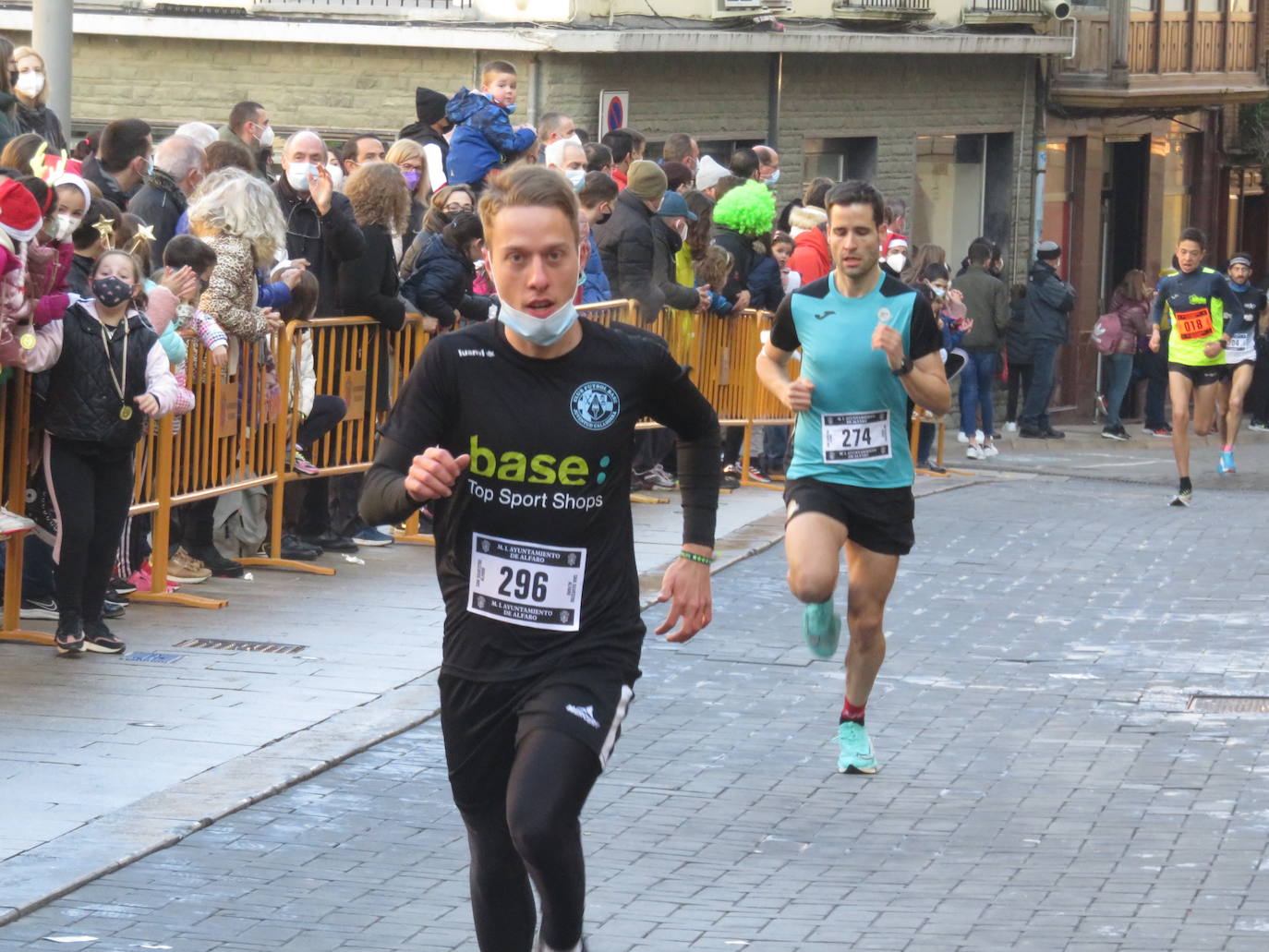 Fotos: Cuatrocientos corredores, en la San Silvestre de Alfaro