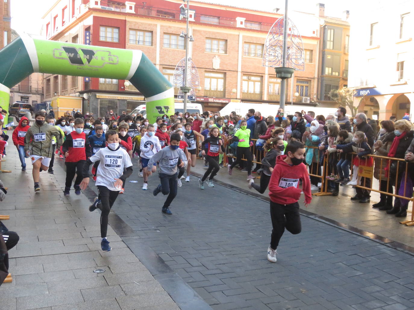 Fotos: Cuatrocientos corredores, en la San Silvestre de Alfaro