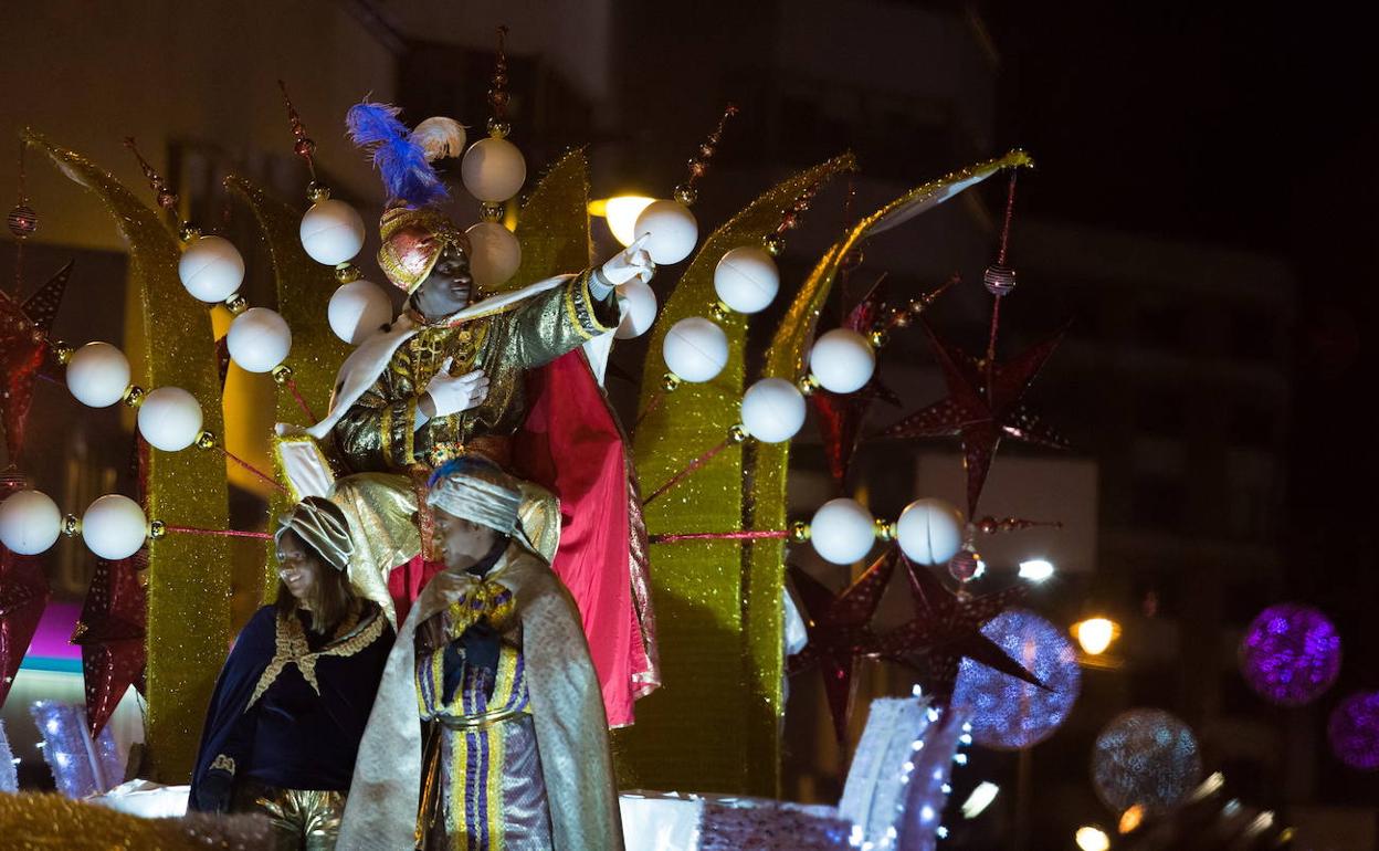 Ocho líneas de bus y varias calles se verán afectadas por la cabalgata de Reyes de Logroño