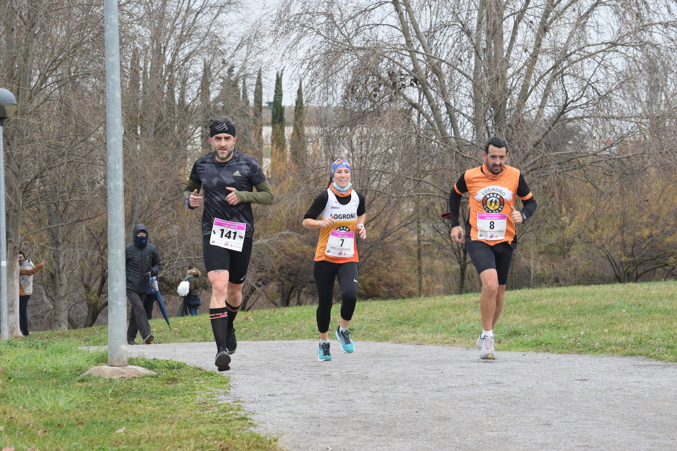 Fotos: El Cross de Los Lirios reúne a más de 200 atletas