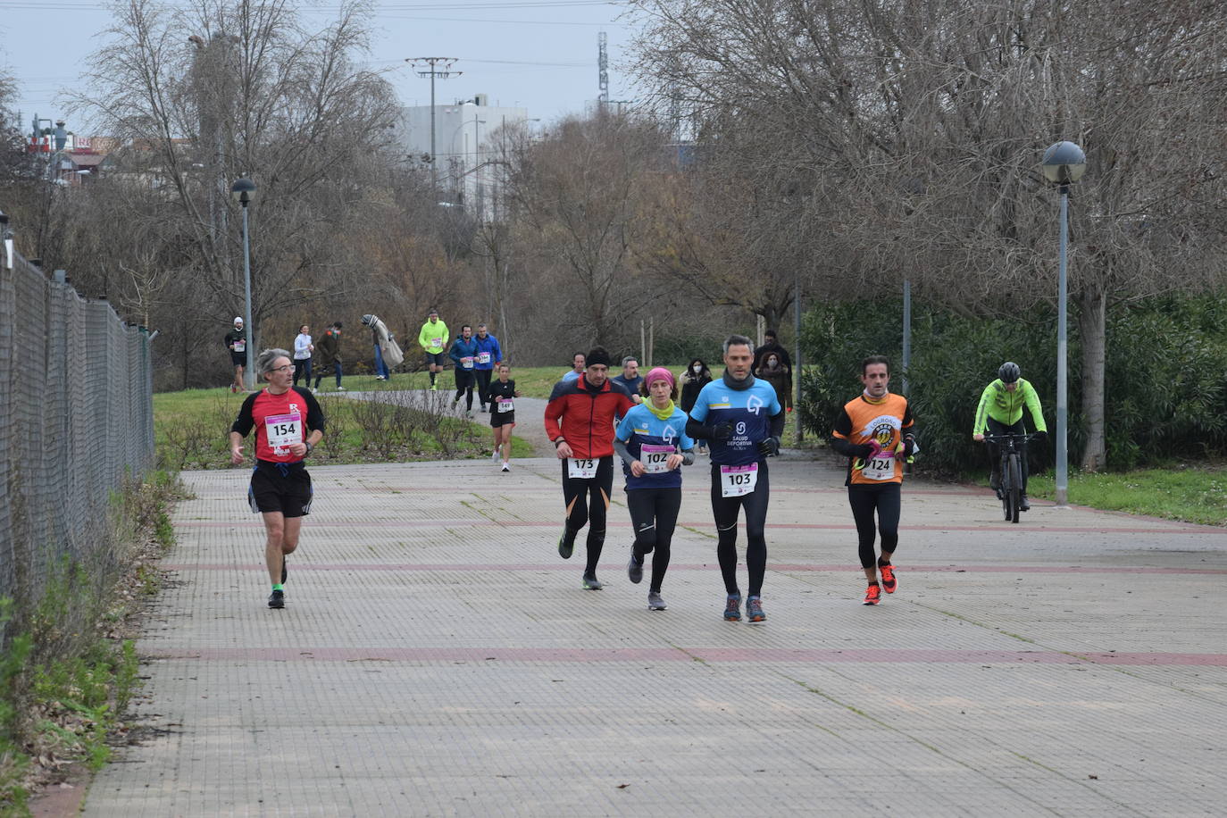 Fotos: El Cross de Los Lirios reúne a más de 200 atletas