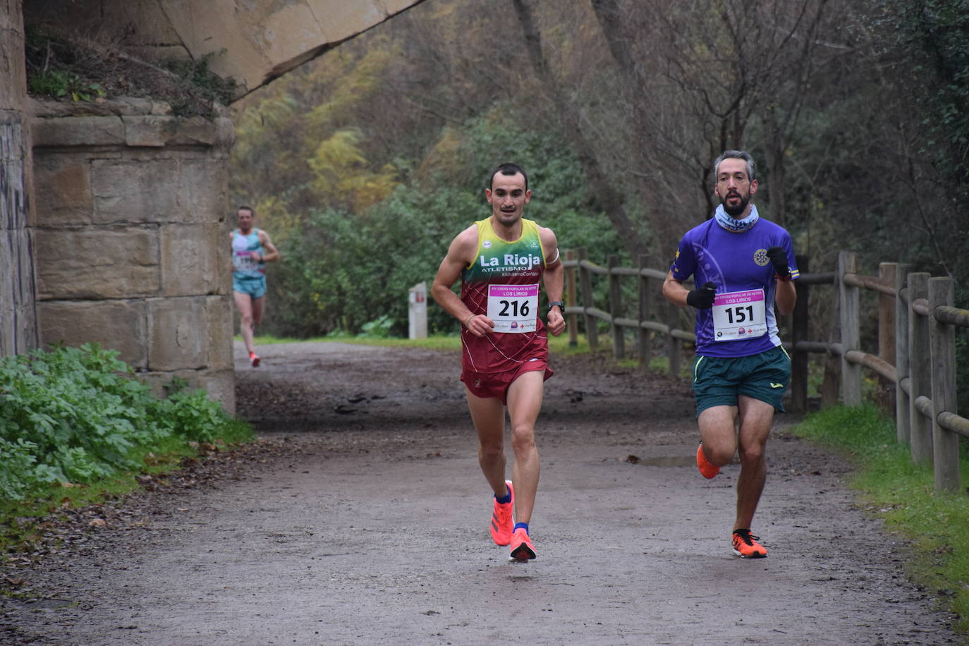 Fotos: El Cross de Los Lirios reúne a más de 200 atletas