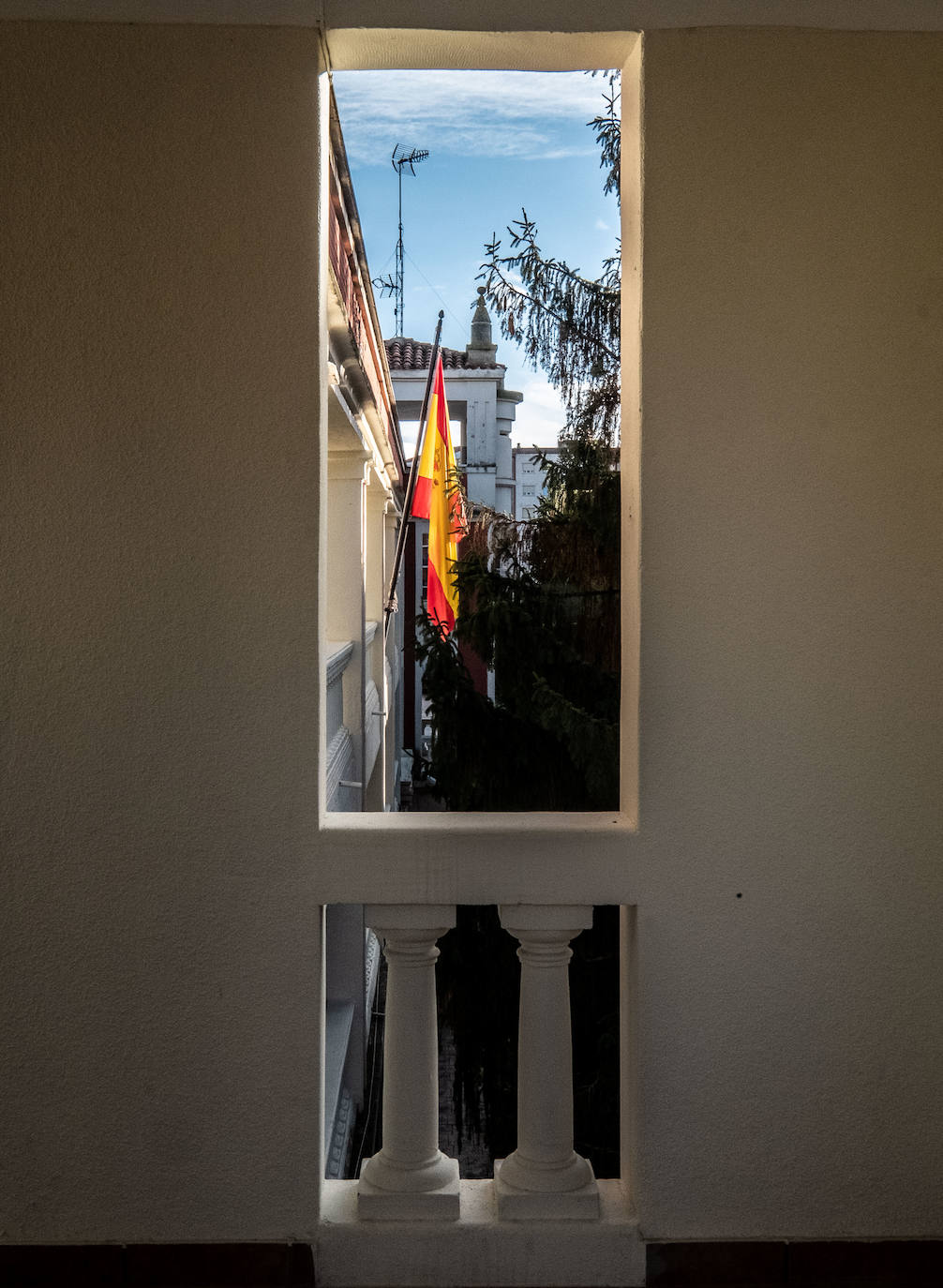 Fotos: El singular edificio de la residencia militar pervive sin estruendo en el centro de Logroño