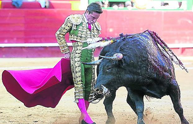 Adorno de Urdiales en Fallas de 2019. 