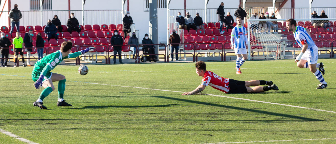 Fotos: Aguilá le gana la partida a Nacho Ruiz en el derbi de estrenos