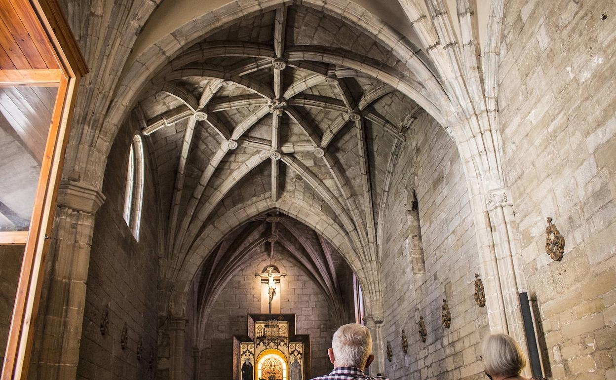 Interior de la ermita de la Virgen de la Plaza. 