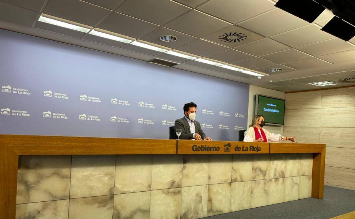 Álex Dorado y Eva Hita, durante la rueda de prensa. 