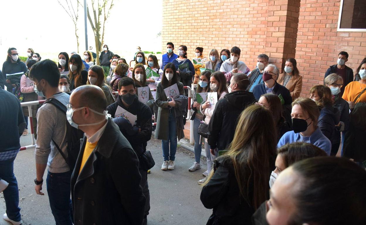 La Rioja convoca oposiciones a maestros, con 120 plazas de Infantil, Primaria y especialidades