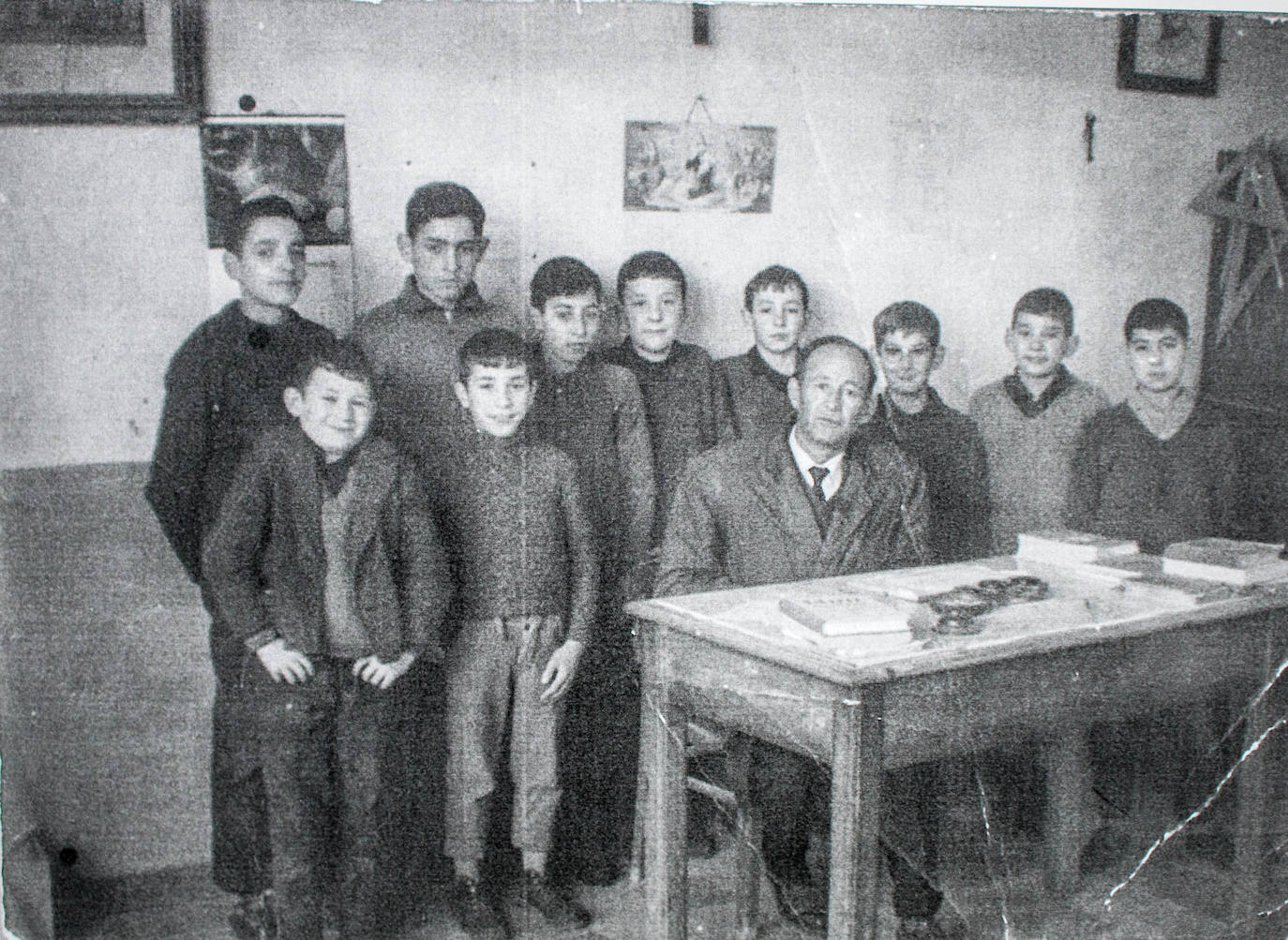 Fotos: Castañares de Rioja celebra el 75 aniversario de su escuela y muestra sus recuerdos en una exposición