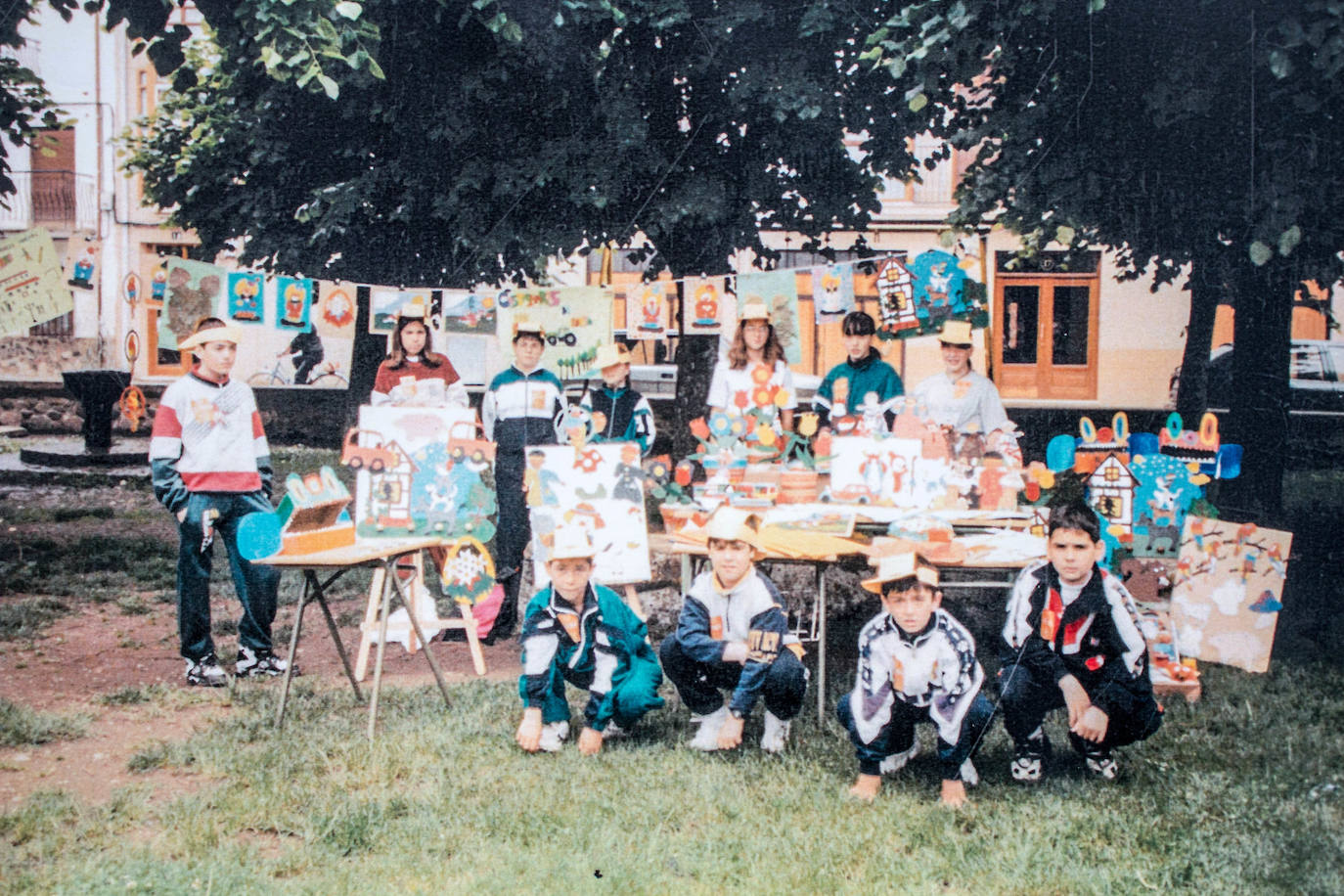 Fotos: Castañares de Rioja celebra el 75 aniversario de su escuela y muestra sus recuerdos en una exposición