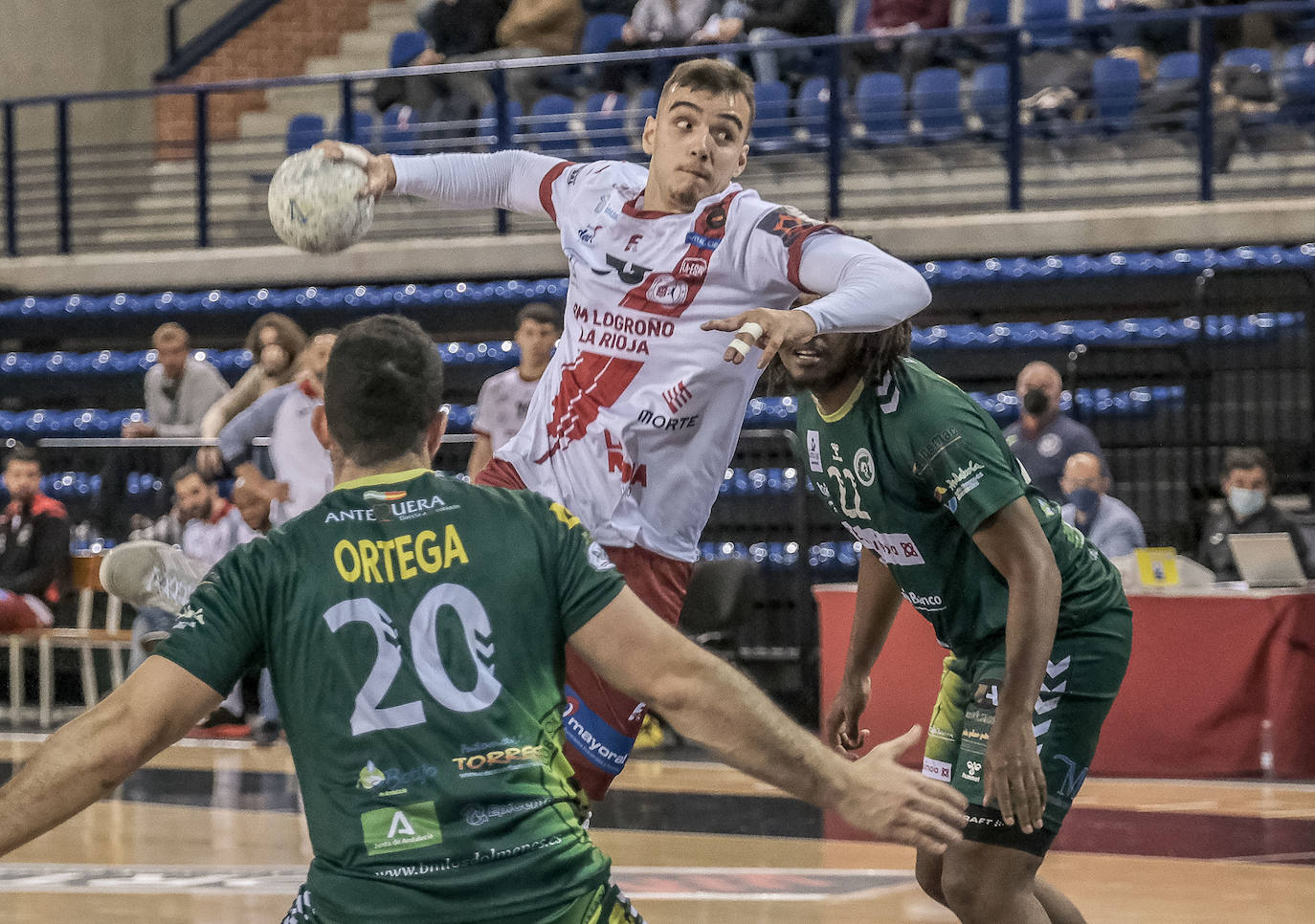 Fotos: La victoria del Logroño ante el Antequera