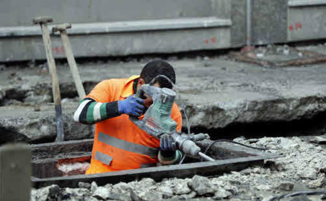 Un trabajador de la construcción. 