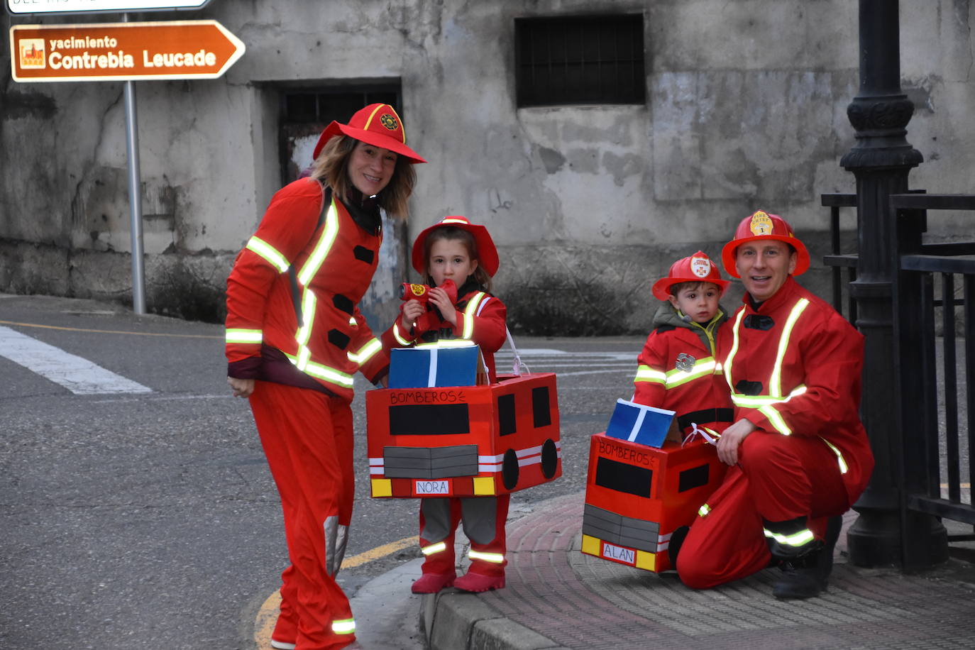 Fotos: El Carnaval se adueña de las calles de Cervera