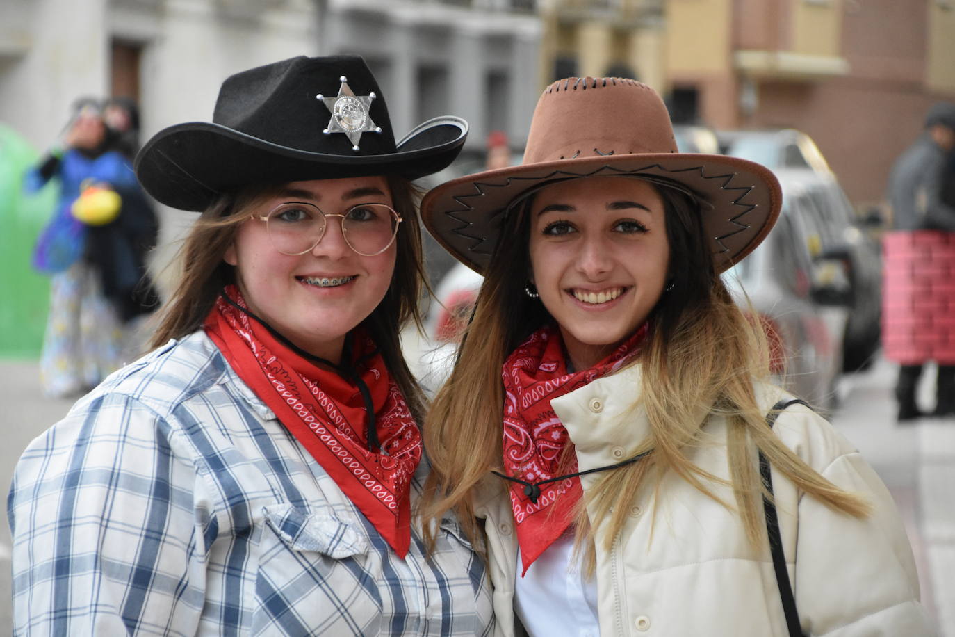 Fotos: El Carnaval se adueña de las calles de Cervera