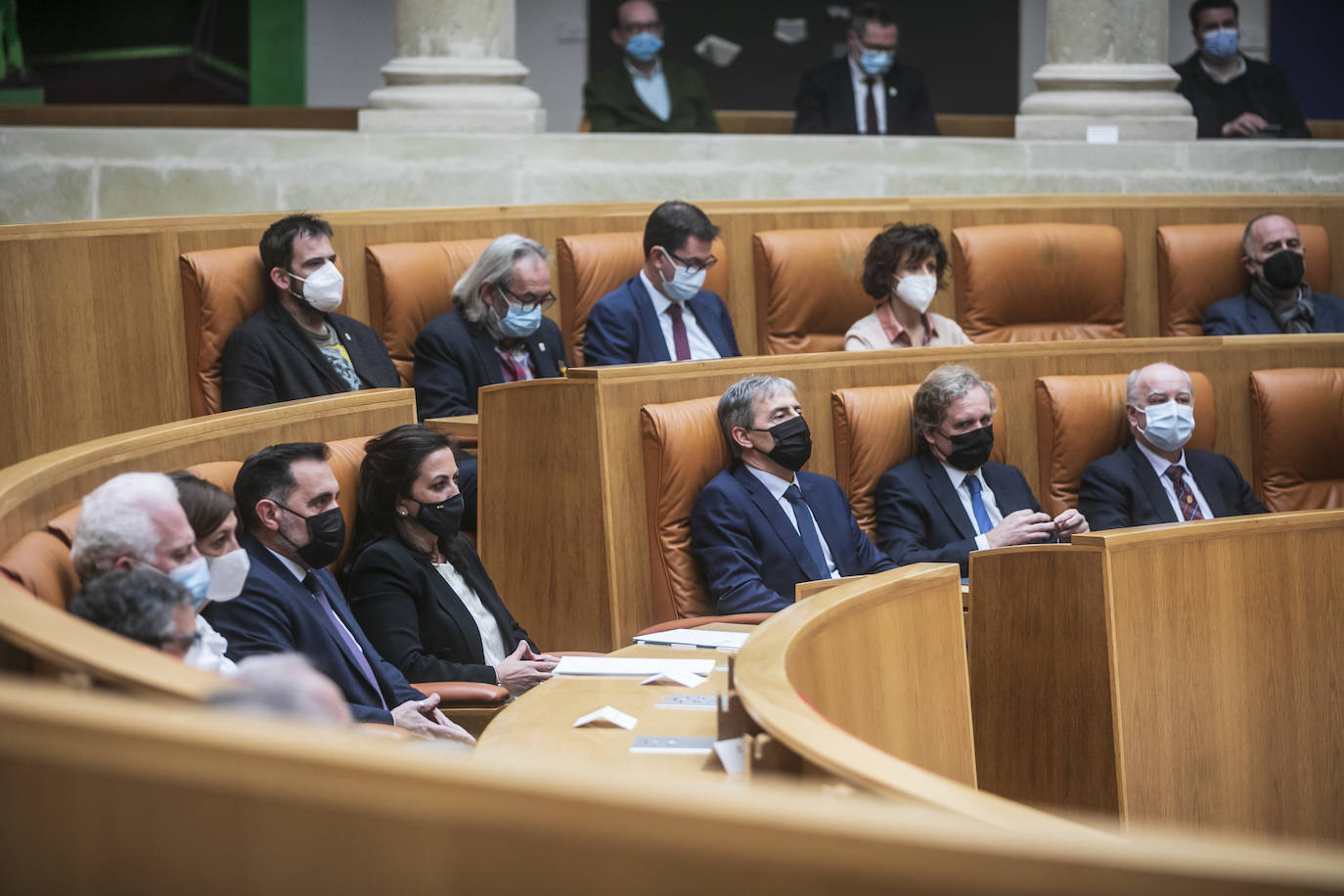 El Parlamento de La Rioja acoge la exposición 'El terror a portada', organizada por Vocento, la Fundación Víctimas del Terrorismo y el Centro Memorial de las Víctimas del Terrorismo. 