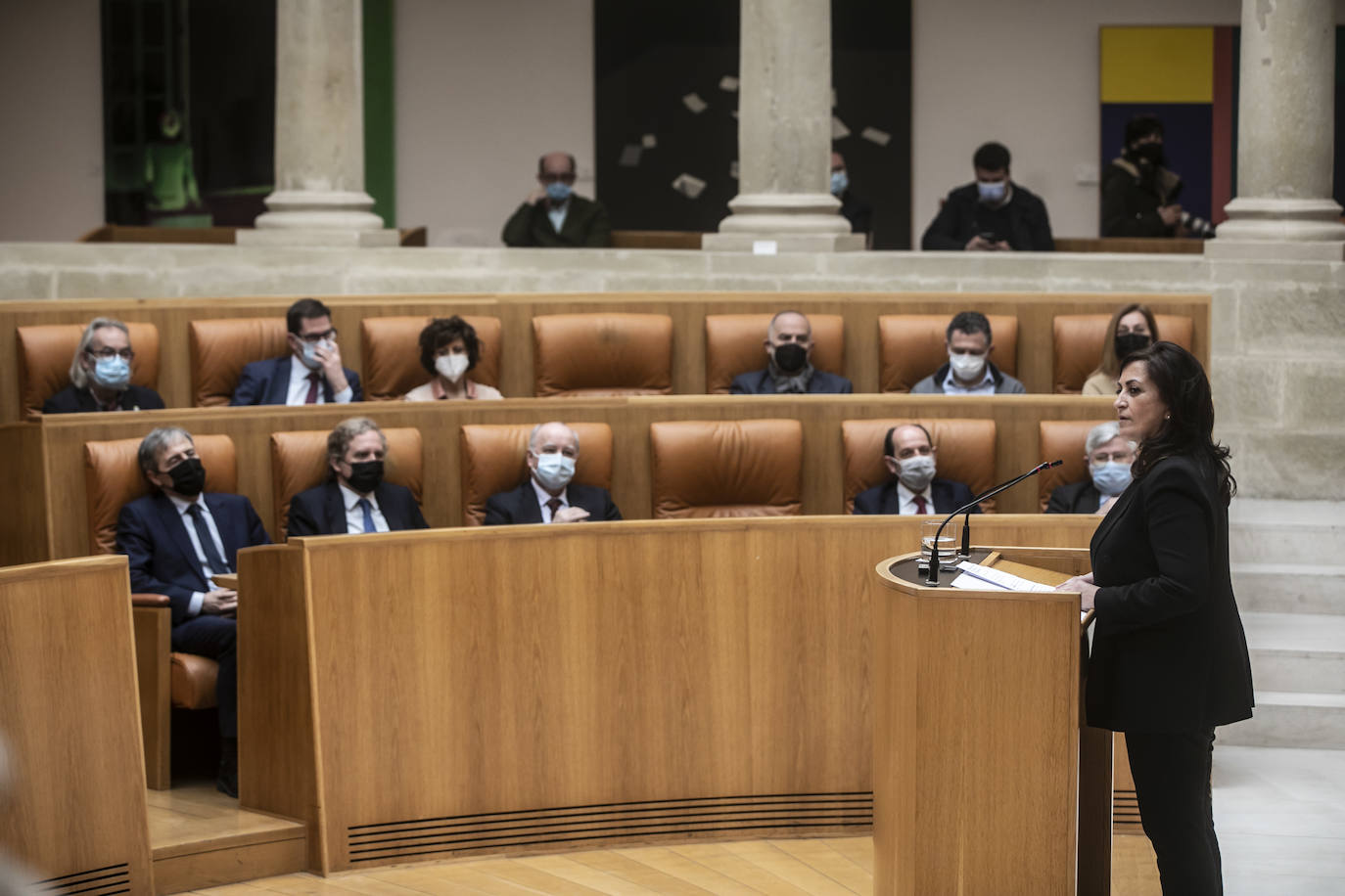 El Parlamento de La Rioja acoge la exposición 'El terror a portada', organizada por Vocento, la Fundación Víctimas del Terrorismo y el Centro Memorial de las Víctimas del Terrorismo. 