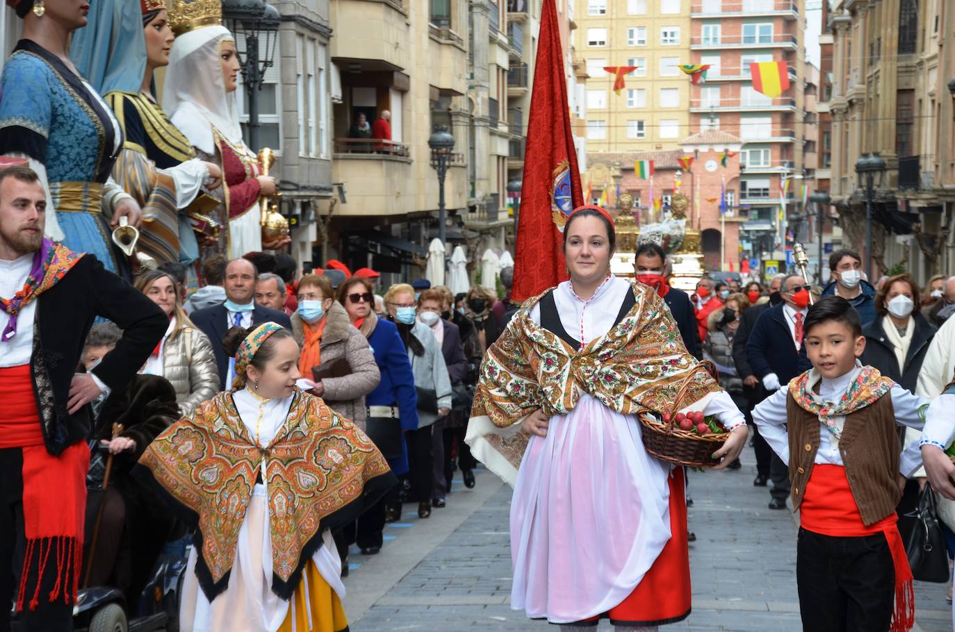 Fotos: La procesión de los mártires Emeterio y Celedonio llena las calles de Calahorra