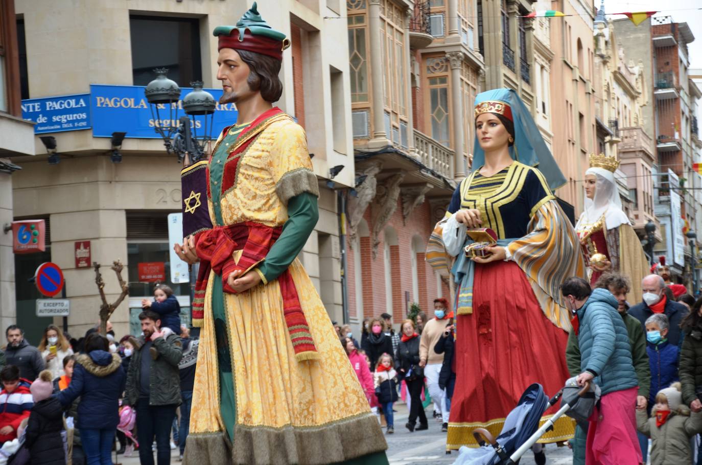 Fotos: Mascletá, salida de los gigantes, encierro infantil y degustación de calderetes de las peñas de Calahorra