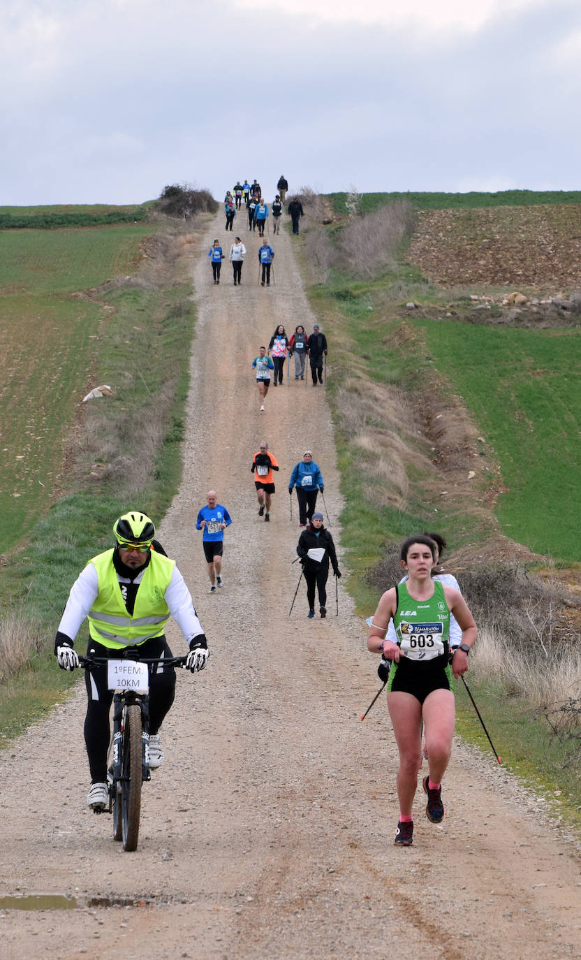 Biruk Rubio y Maite Iñigo se impusieron en la XV Media Maratón del Camino que ha reunido a más de 700 corredores.