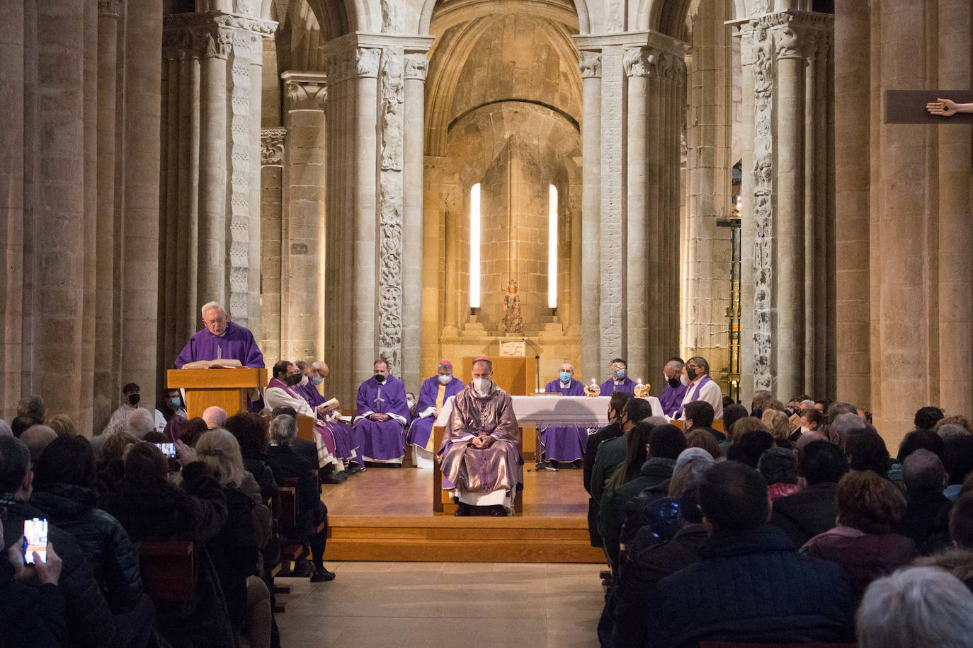 Fotos: Santos Montoya toma posesión como obispo en la catedral de Santo Domingo