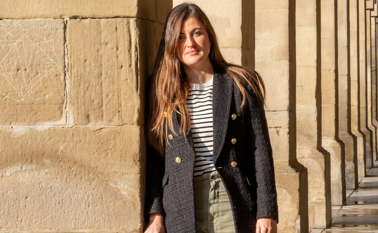 Laura Urbieta, en la calle Portales de Logroño. 