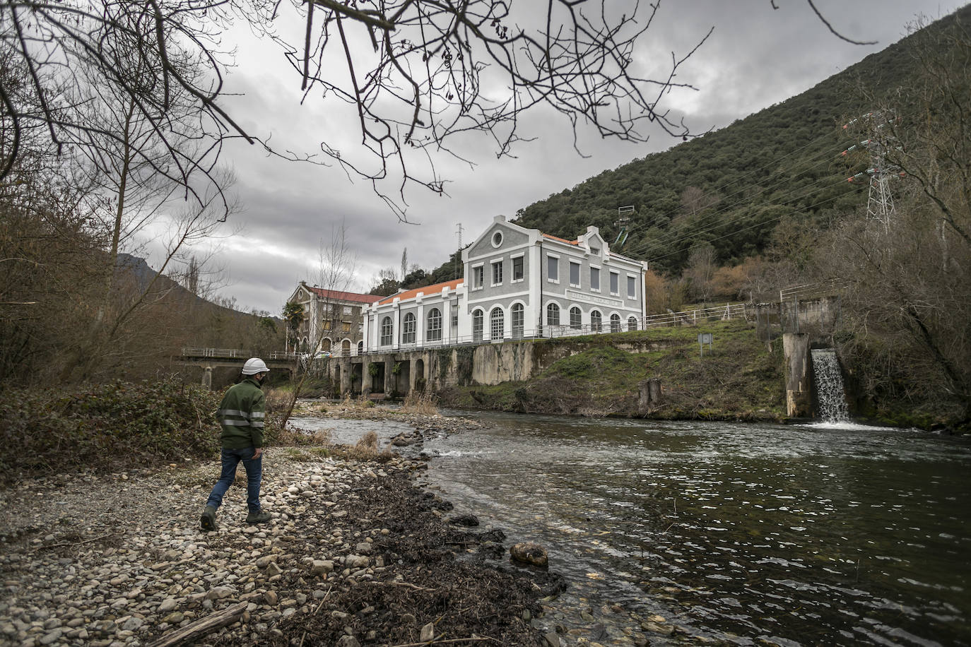 Fotos: Central hidroeléctrica de Anguiano, la energía que nace del agua y del bosque