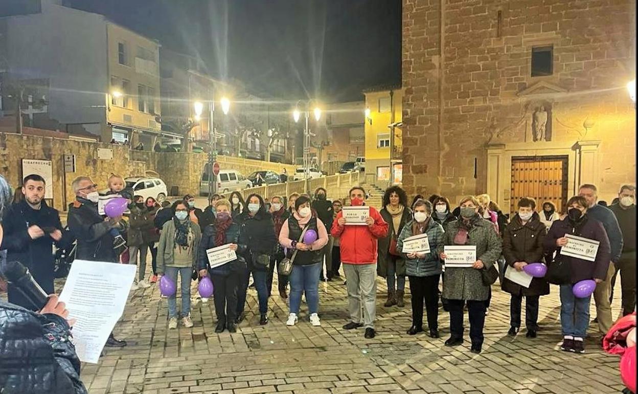 Ribafrecha celebró su primera concentración del Día de la Mujer. 