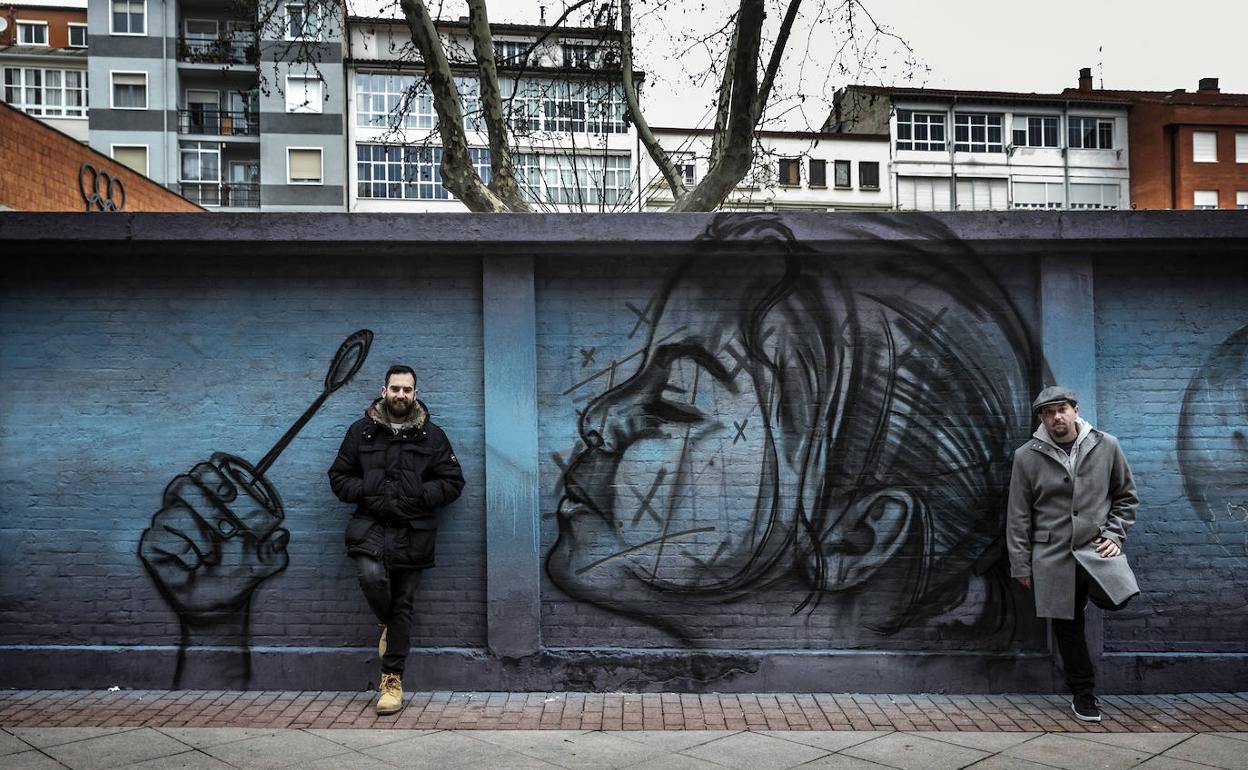 Grafiti y música se dan la mano en Ciriaco Garrido para decorar la tapia del solar de Maristas