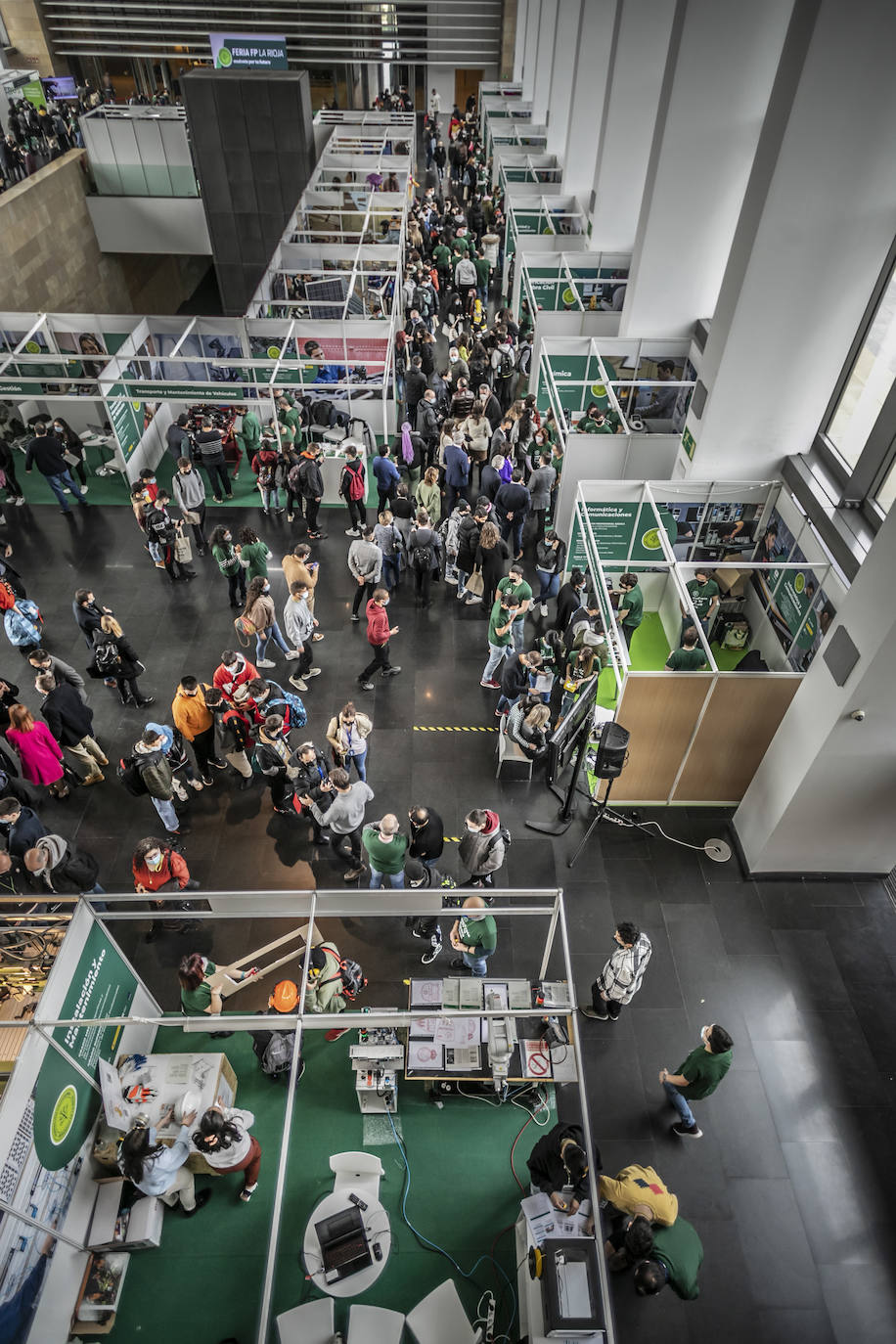 Fotos: Feria de Formación Profesional en Riojafórum