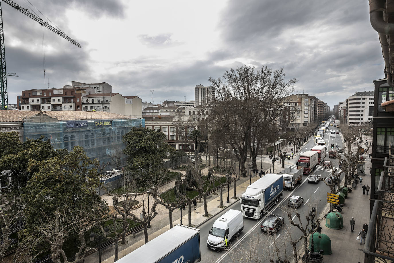 La tercera marcha de camiones recorre este jueves las calles del centro de Logroño. 