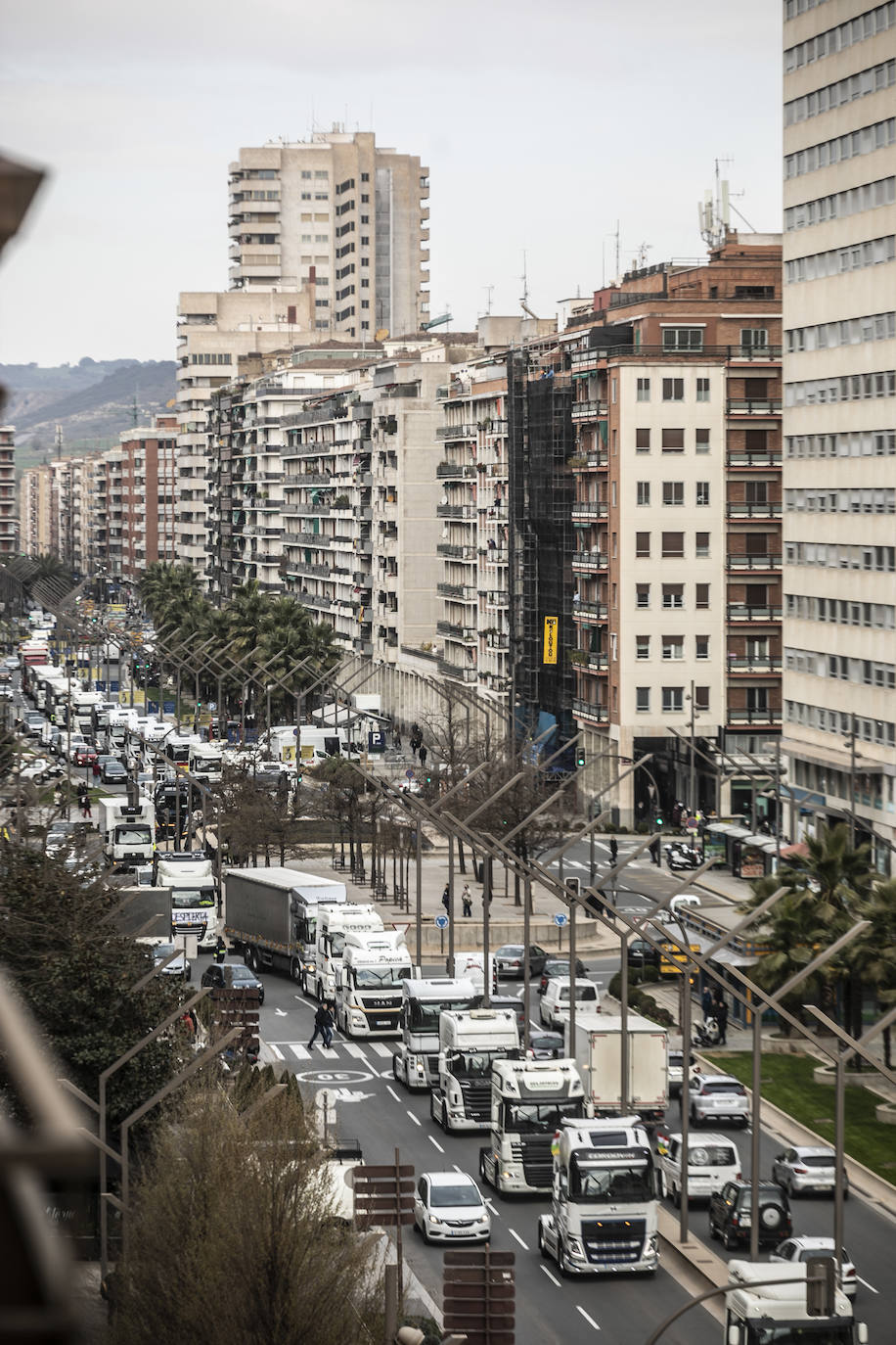 La tercera marcha de camiones recorre este jueves las calles del centro de Logroño. 