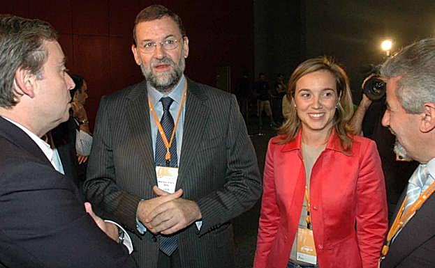 En Madrid., 2004. Rajoy la incluye en la Comisión Ejecutiva Nacional junto a Pedro Sanz. 