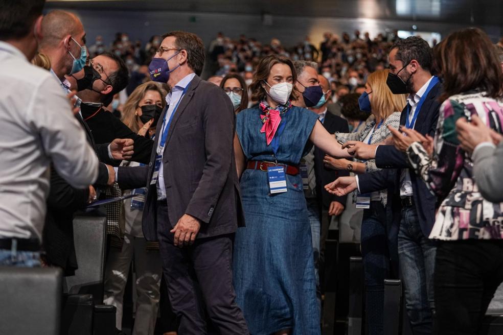 En Sevilla, en 2022. Alberto Núñez Feijóo la elige como «número dos» del partido tras la caída de Pablo Casado.