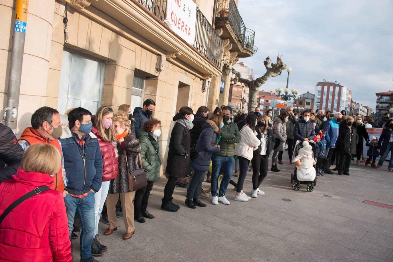 Fotos: Las familias se manifiestan en Santo Domingo de la Calzada por la libre elección de centro