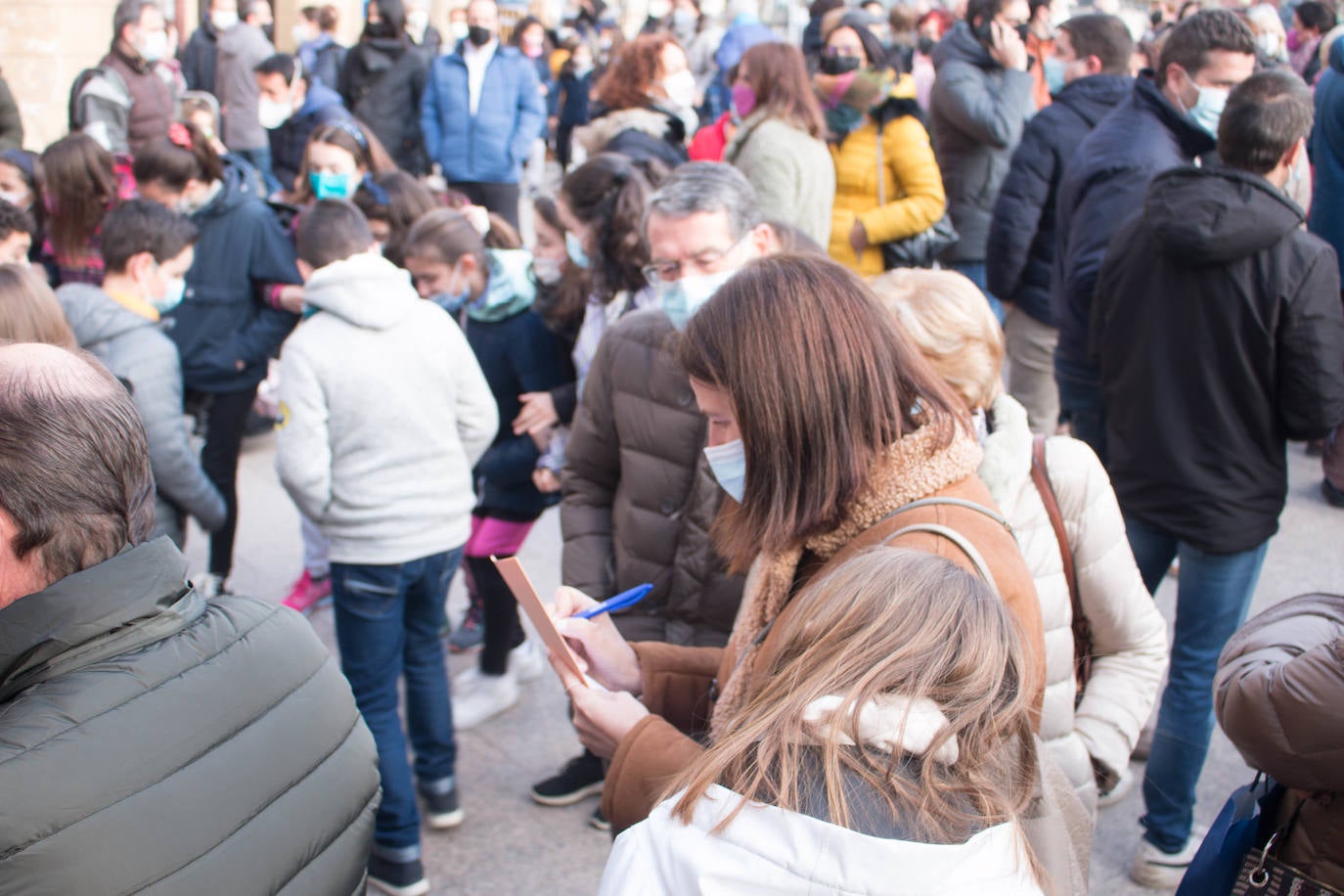 Fotos: Las familias se manifiestan en Santo Domingo de la Calzada por la libre elección de centro