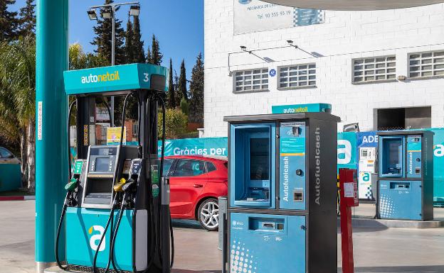 Las gasolineras 'low cost' muestran su incertidumbre sobre los cobros del mes de abril