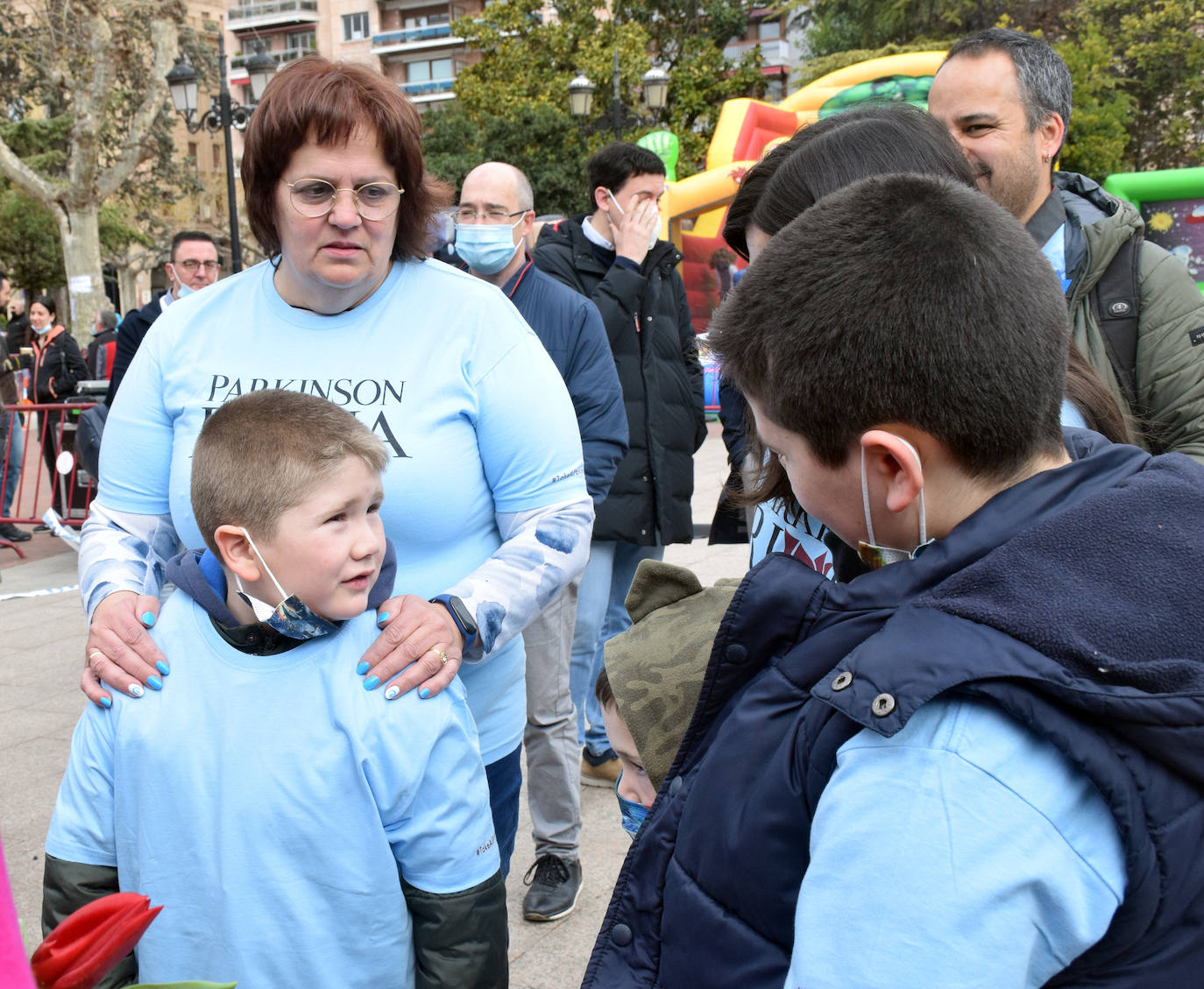 Fotos: Actividades en El Espolón con motivo del Día Mundial del Parkinson