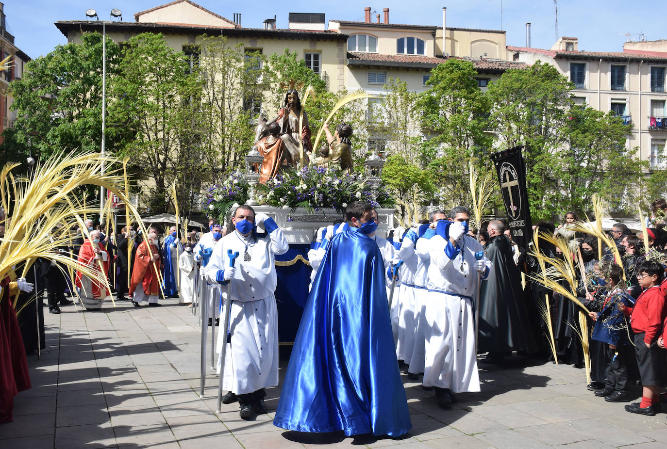 Fotos: Los niños protagonizan la procesión de la Borriquilla de Logroño