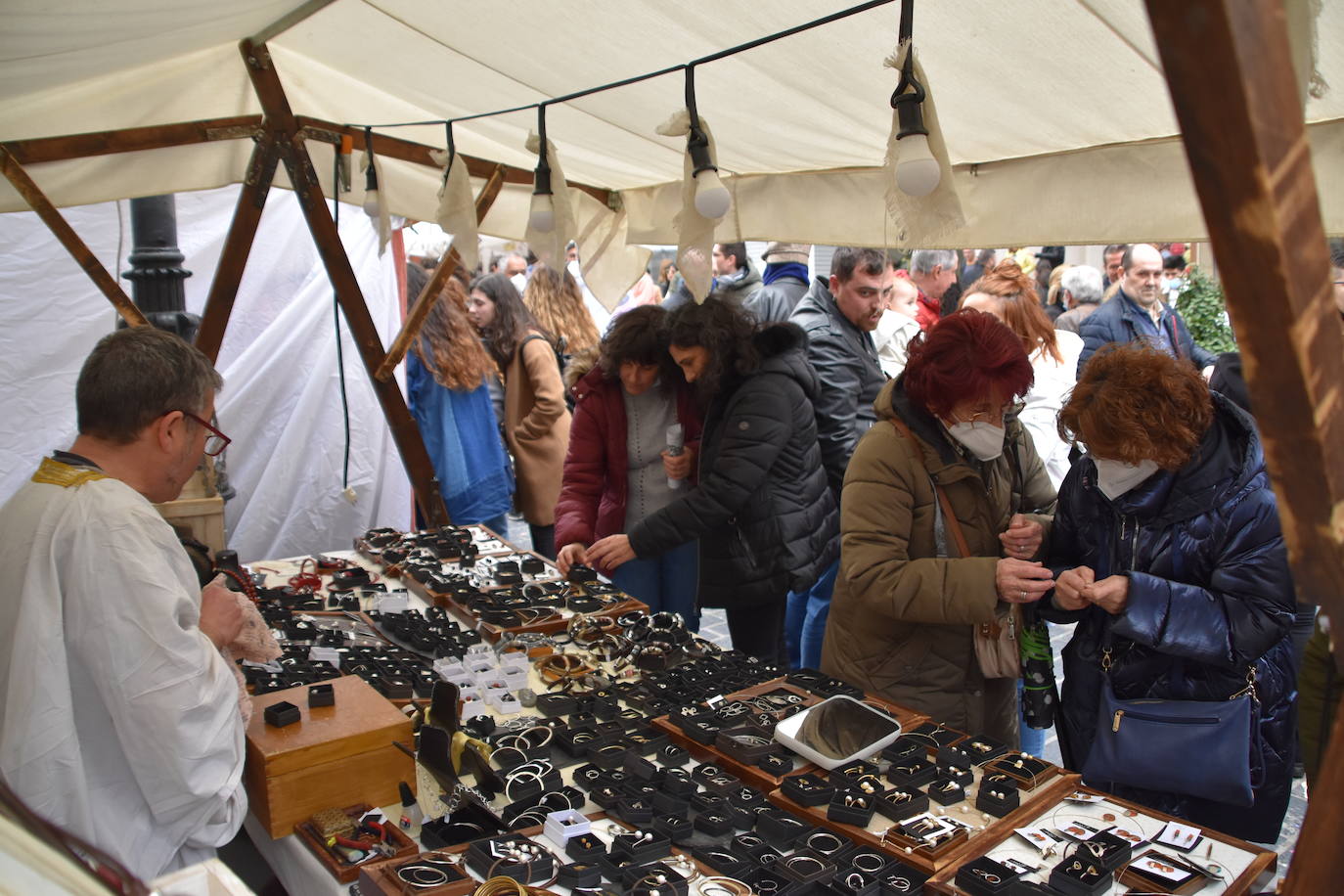 Fotos: Mercado y ambiente del Mercaforum de Calahorra