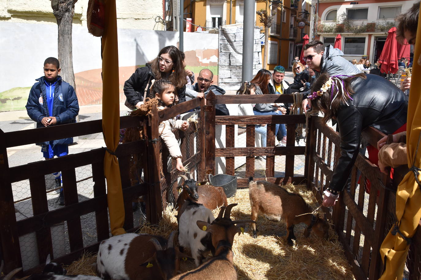 Fotos: Mercado y ambiente del Mercaforum de Calahorra